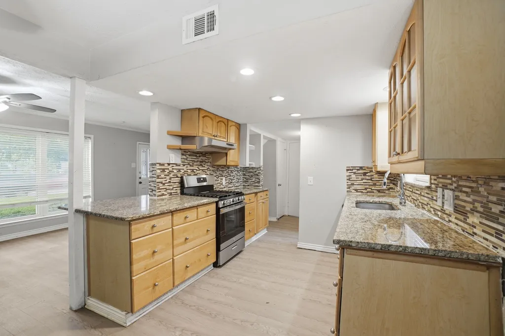 2430 Mark Drive Mesquite TX 75150