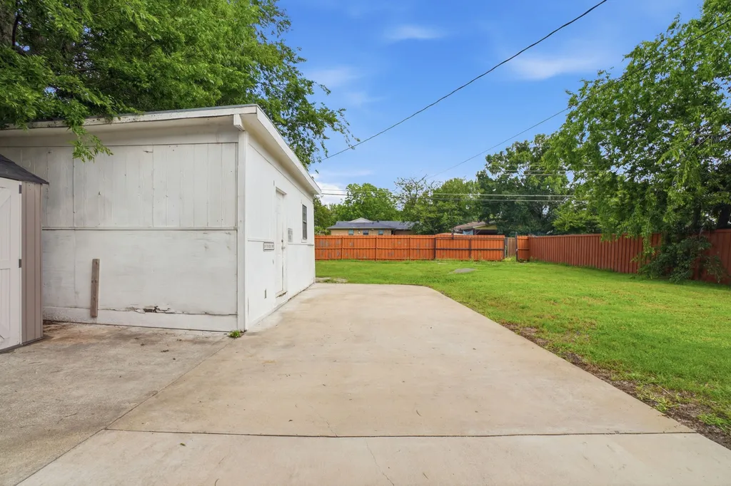2430 Mark Drive Mesquite TX 75150