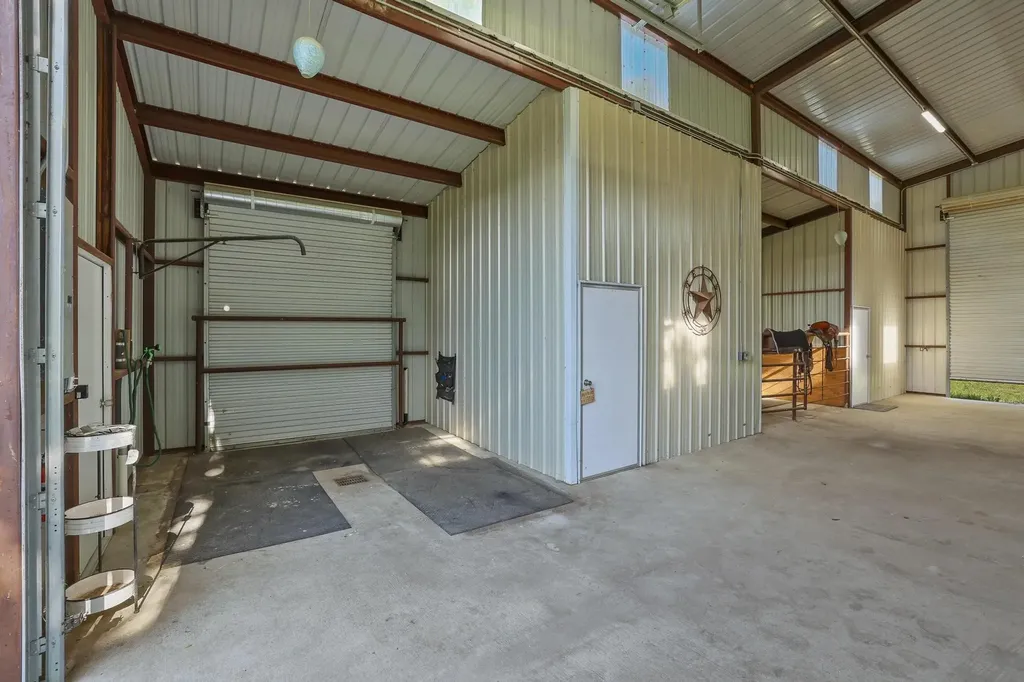 16900 County Road 706 Leonard TX 75452