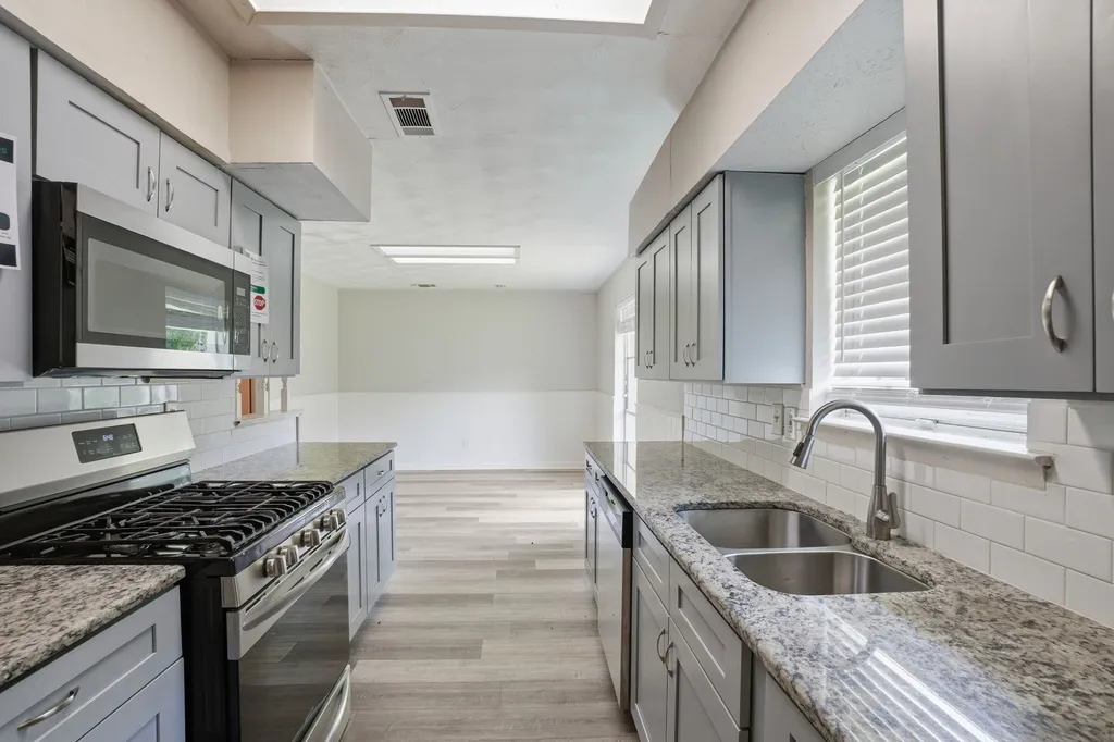 2301 Narobi Place Mesquite TX 75149