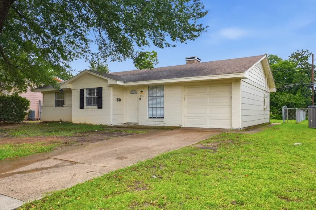 2301 Narobi Place Mesquite TX 75149