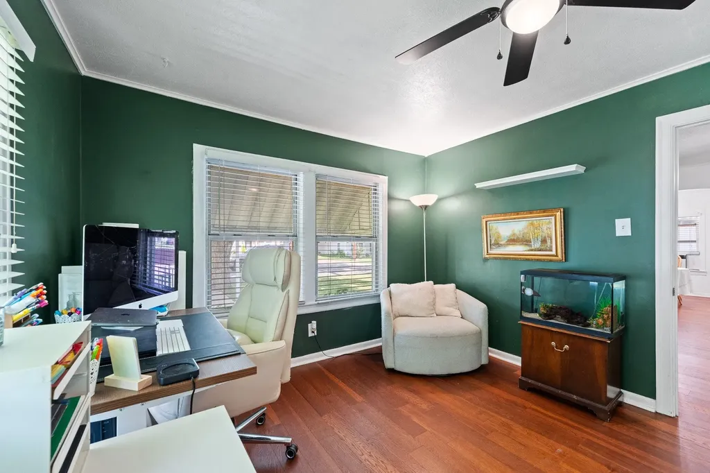 602 Harrisdale Avenue River Oaks TX 76114