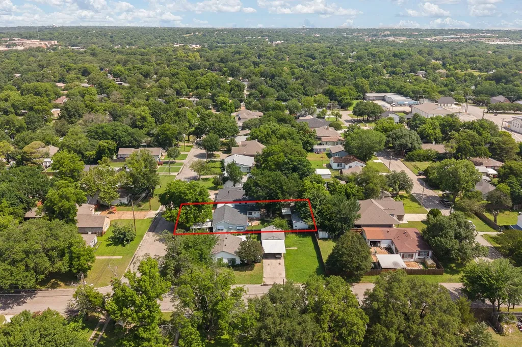 602 Harrisdale Avenue River Oaks TX 76114