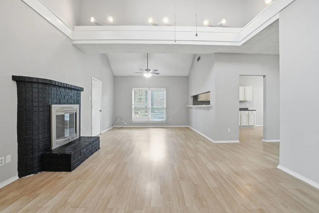 512 Buttercup Trail Mesquite TX 75149