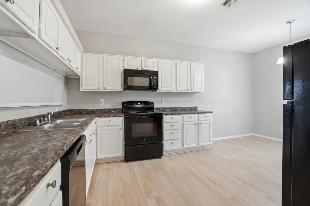 512 Buttercup Trail Mesquite TX 75149
