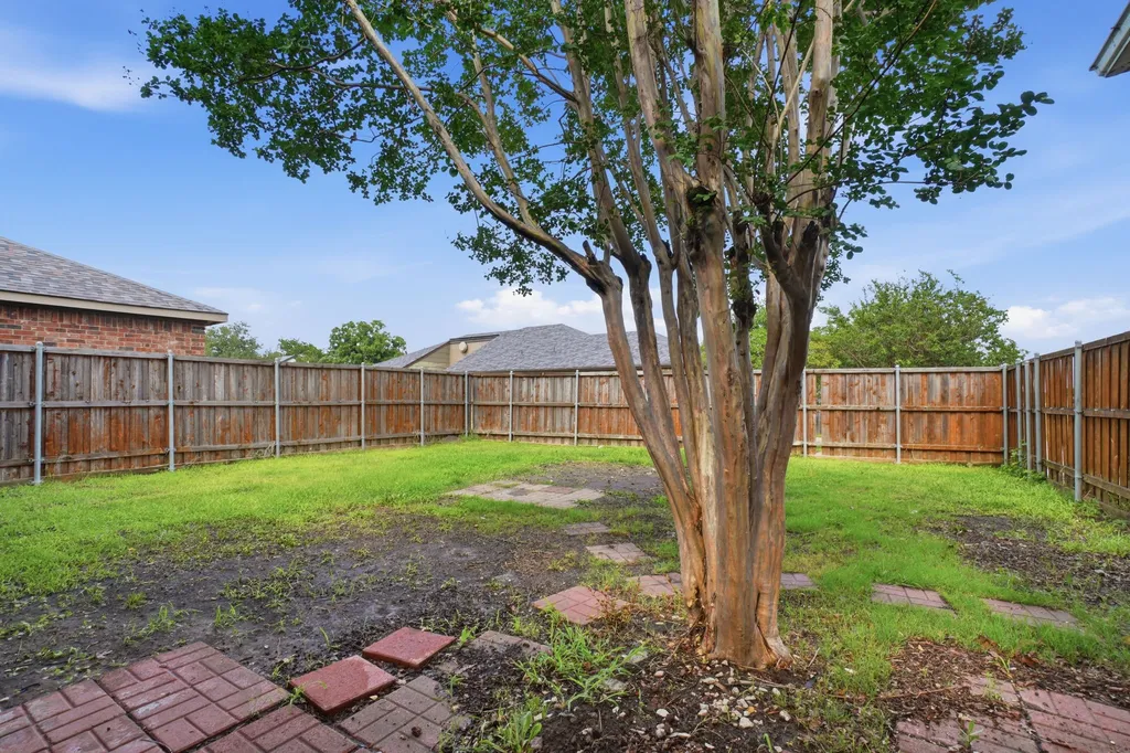 512 Buttercup Trail Mesquite TX 75149