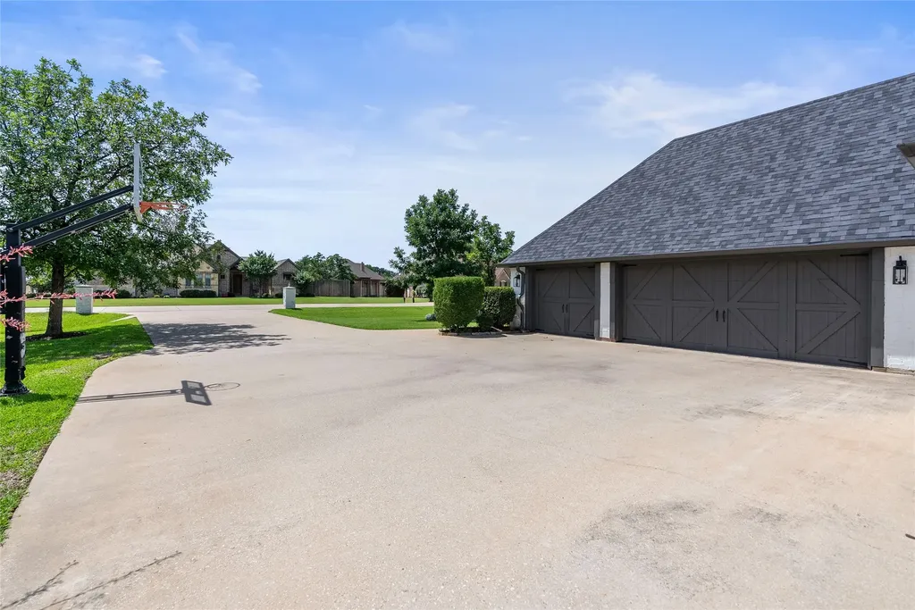 110 Red Oak Drive Krugerville TX 76227