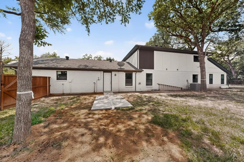 150 S Woodland Trail Double Oak TX 75077
