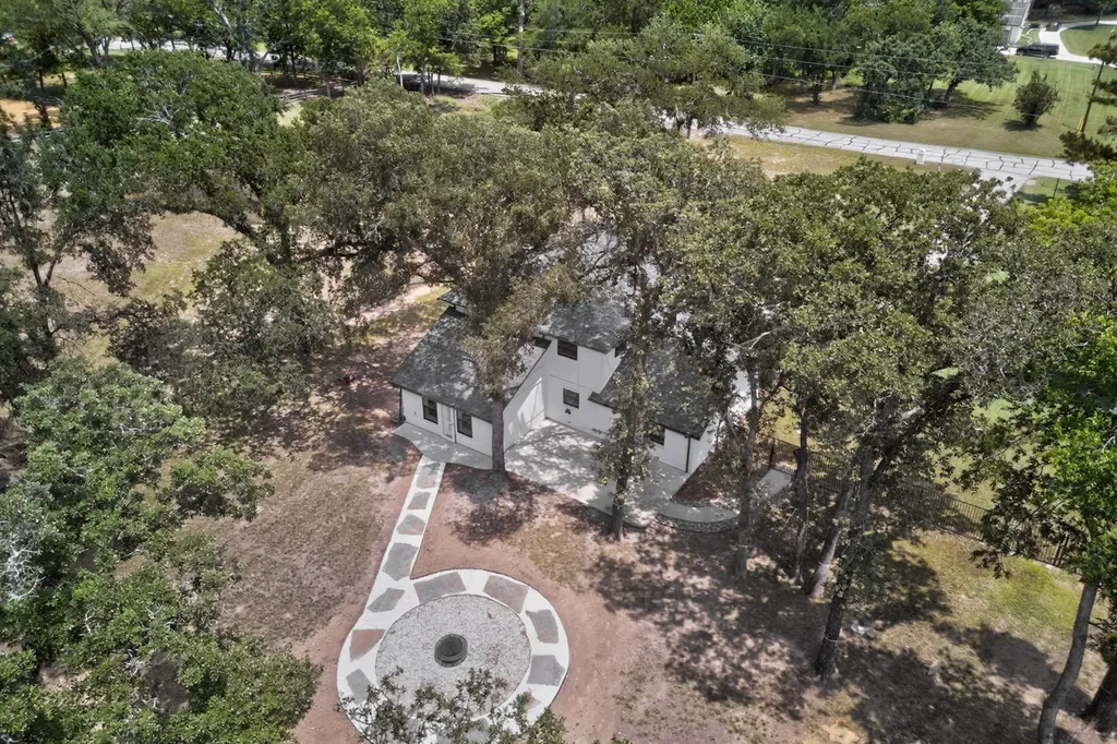 150 S Woodland Trail Double Oak TX 75077