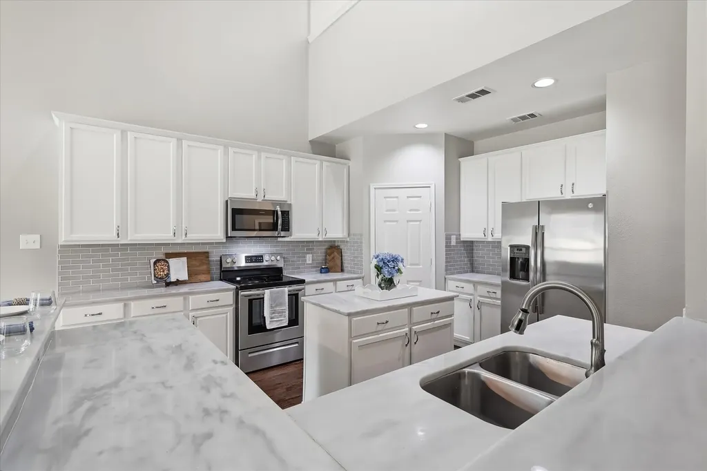1709 Sunflower Drive Corinth TX 76210