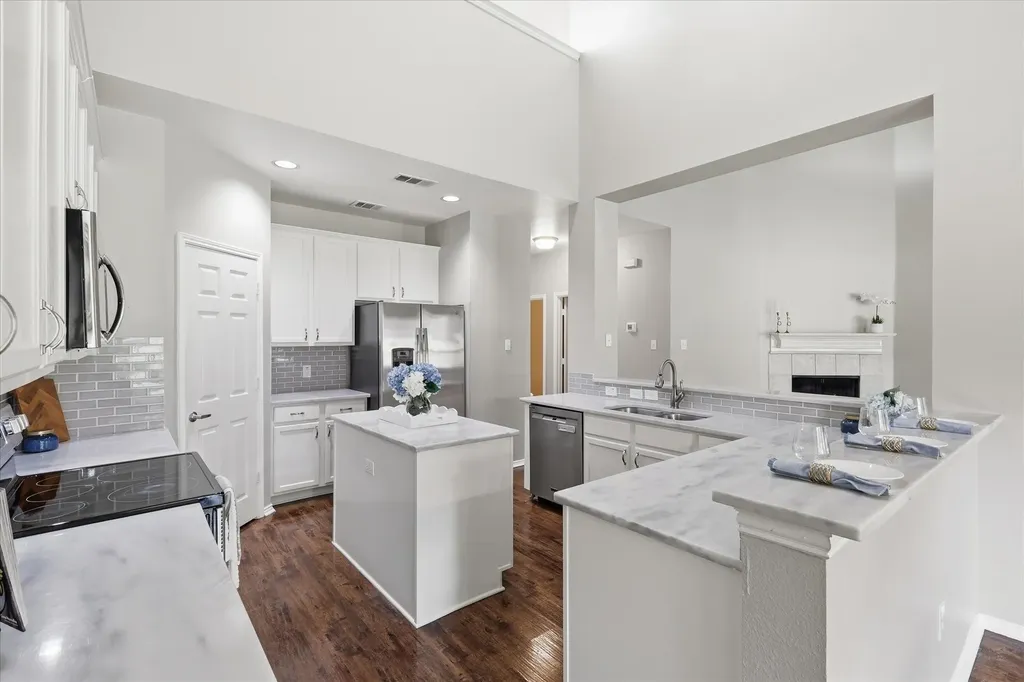 1709 Sunflower Drive Corinth TX 76210