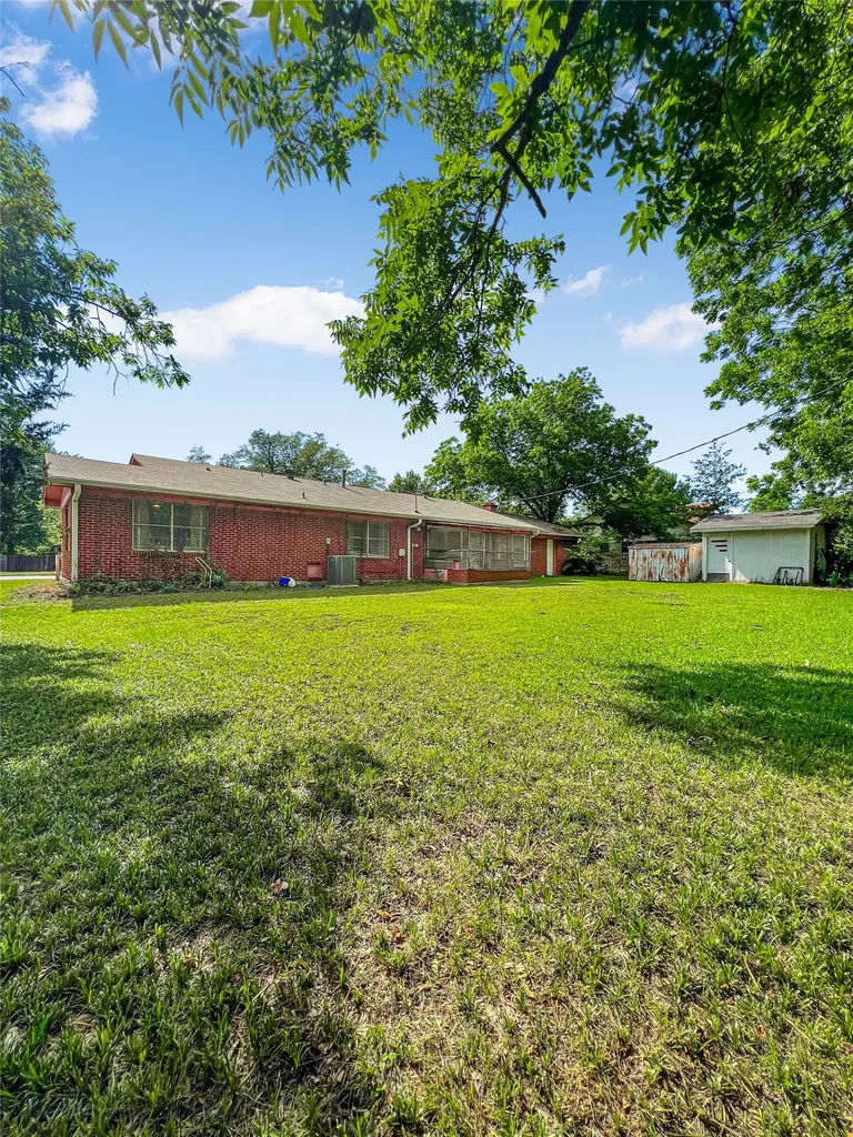 2706 Bois D Arc Street Commerce TX 75428
