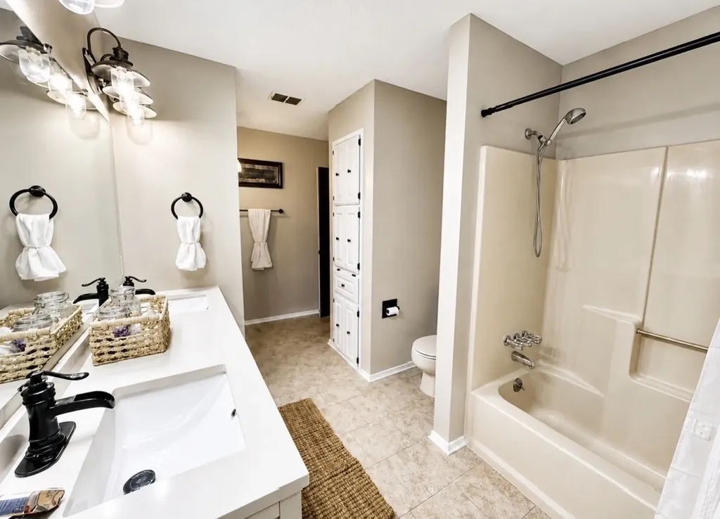 2202 Carriage Estates Road Sherman TX 75092