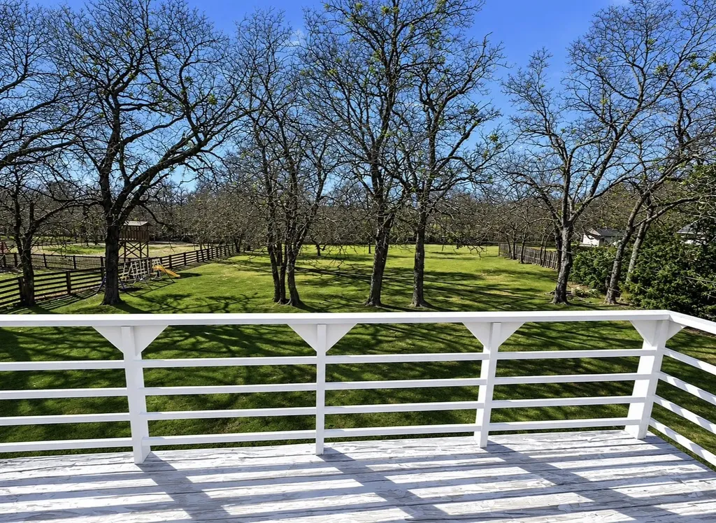 2202 Carriage Estates Road Sherman TX 75092