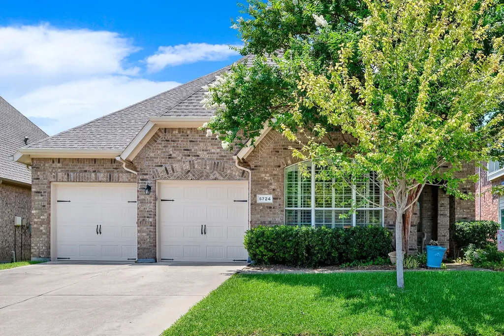 5724 New Castle Drive Richardson TX 75082