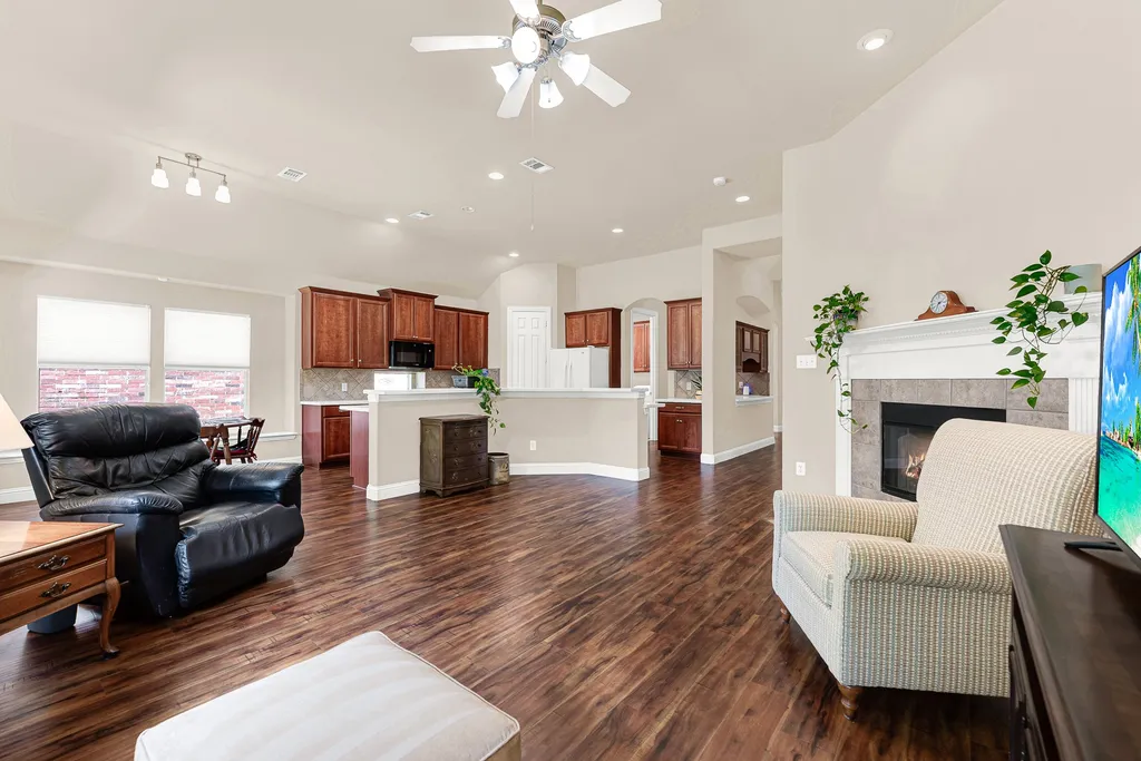5724 New Castle Drive Richardson TX 75082