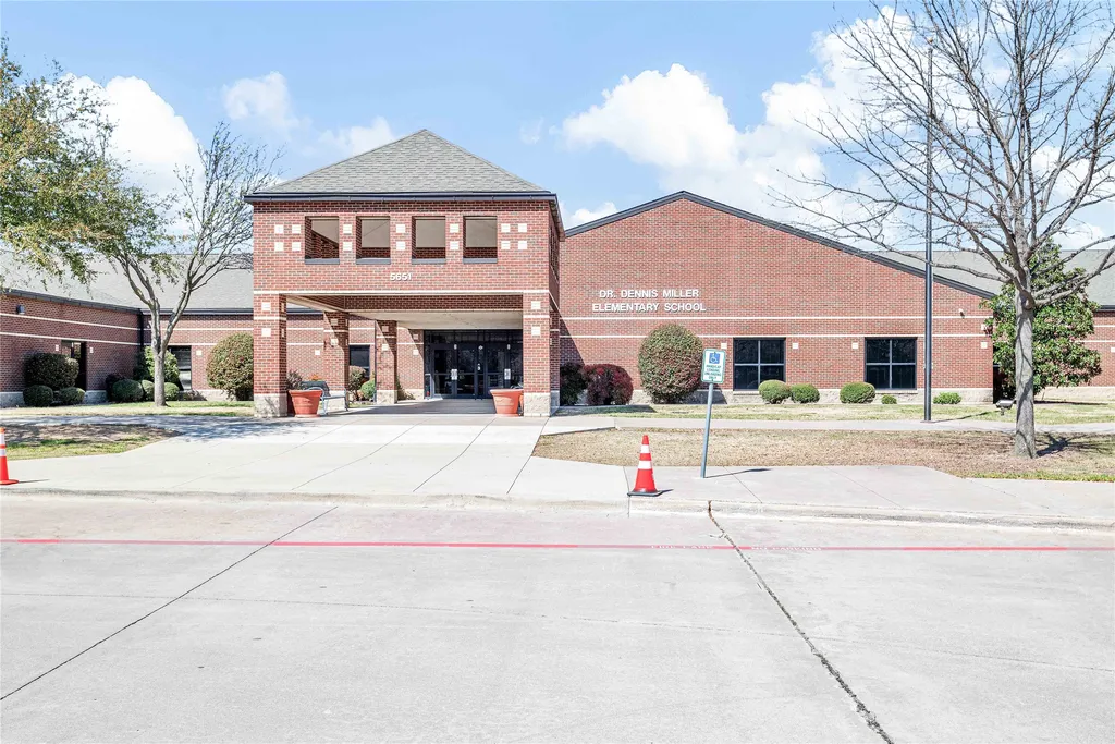 5724 New Castle Drive Richardson TX 75082