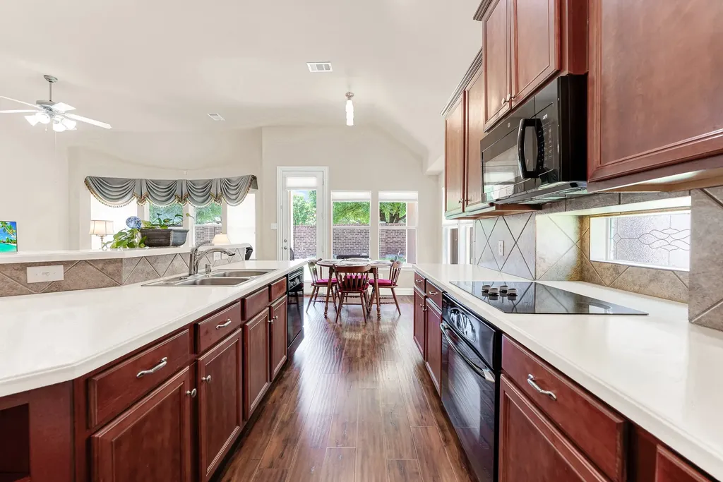 5724 New Castle Drive Richardson TX 75082