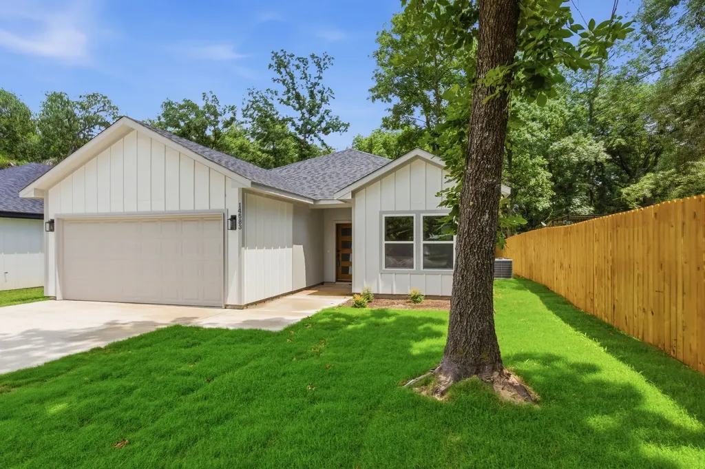 14583 Cherokee Lane Log Cabin TX 75148
