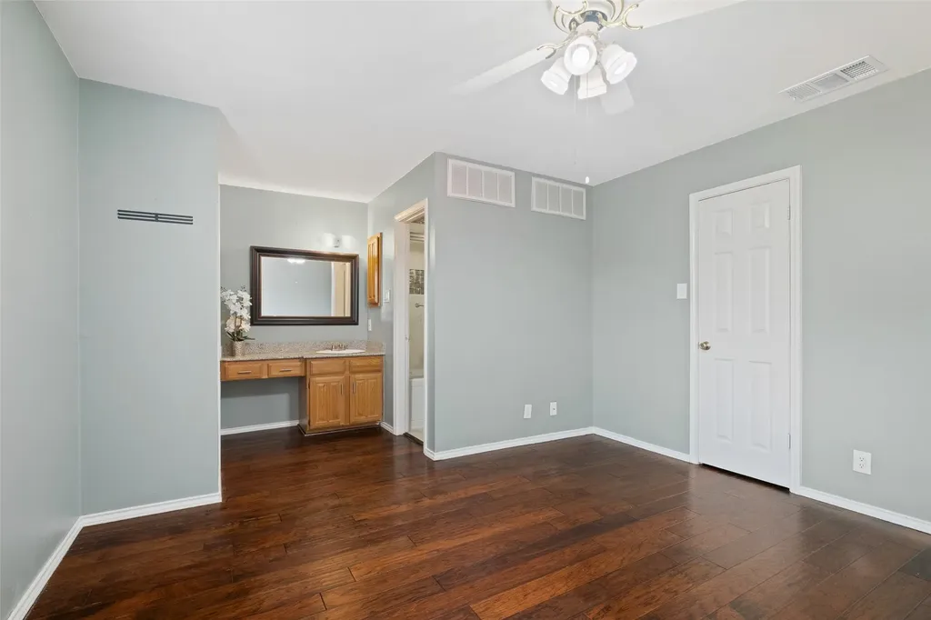 4130 Proton Drive Addison TX 75001