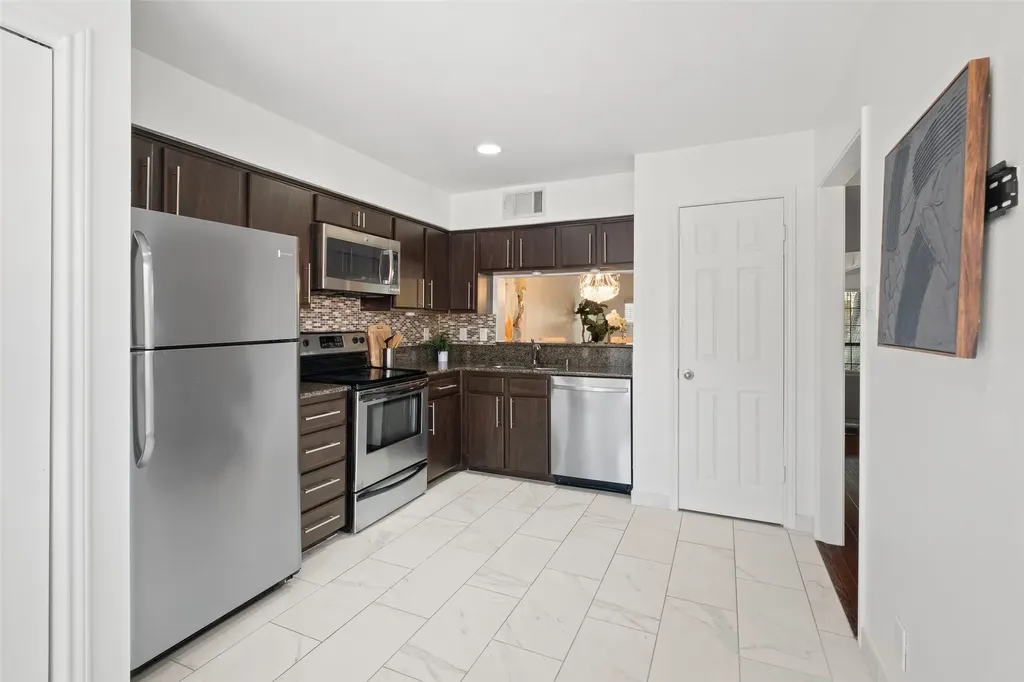 4130 Proton Drive Addison TX 75001