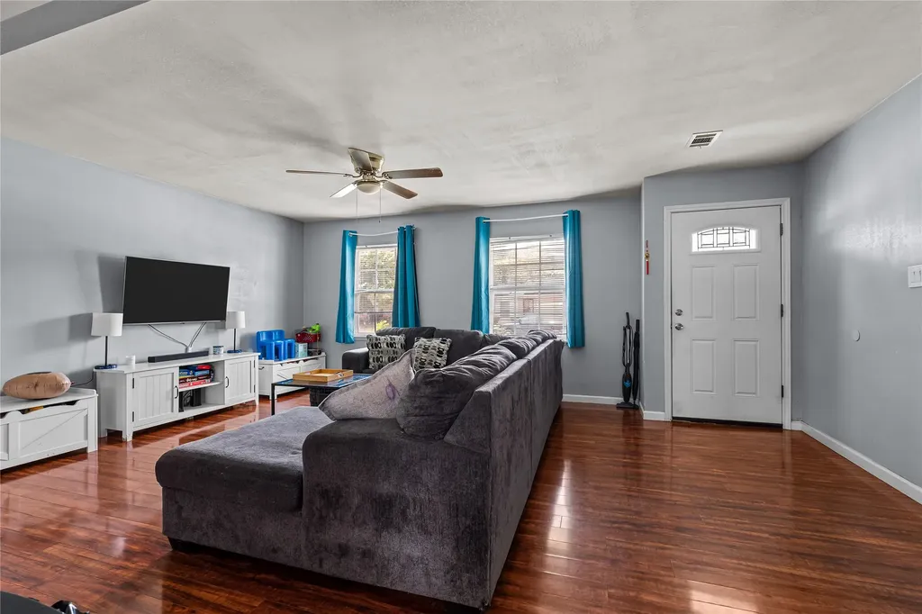 7036 Sandybrook Drive Fort Worth TX 76120