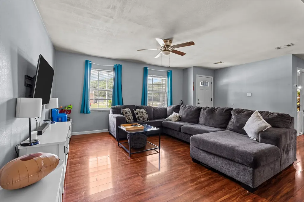 7036 Sandybrook Drive Fort Worth TX 76120