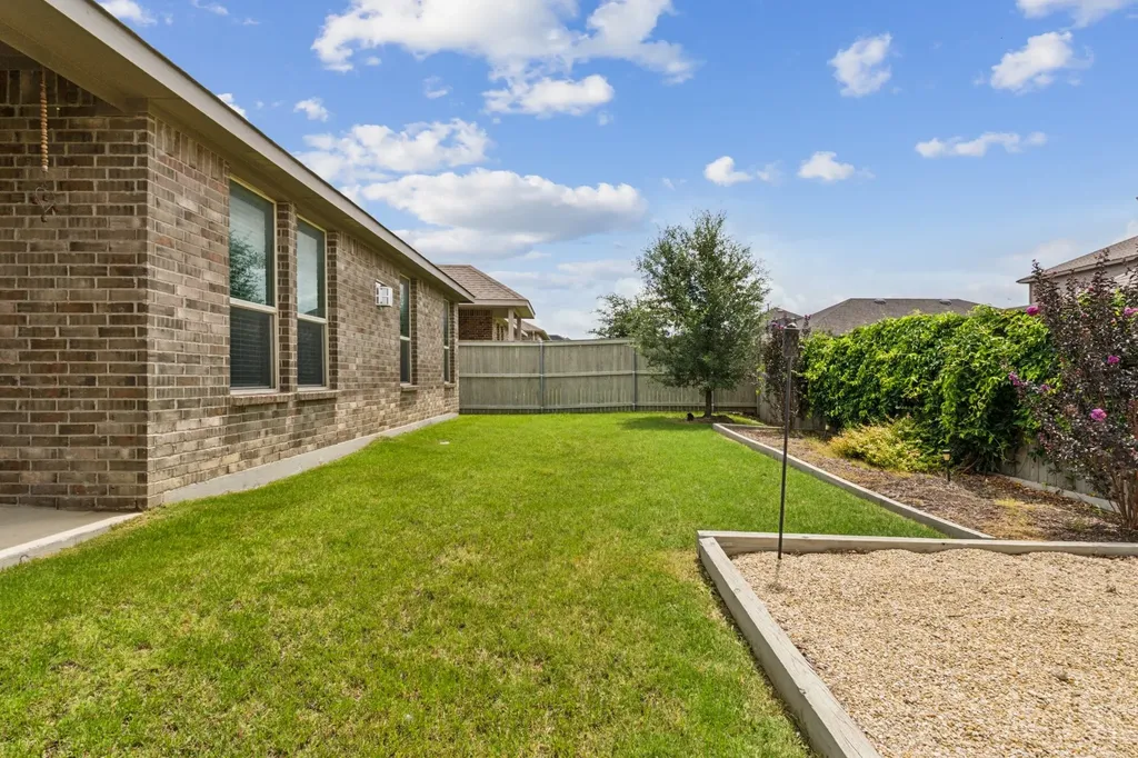 2417 Rooster Lane Northlake TX 76247