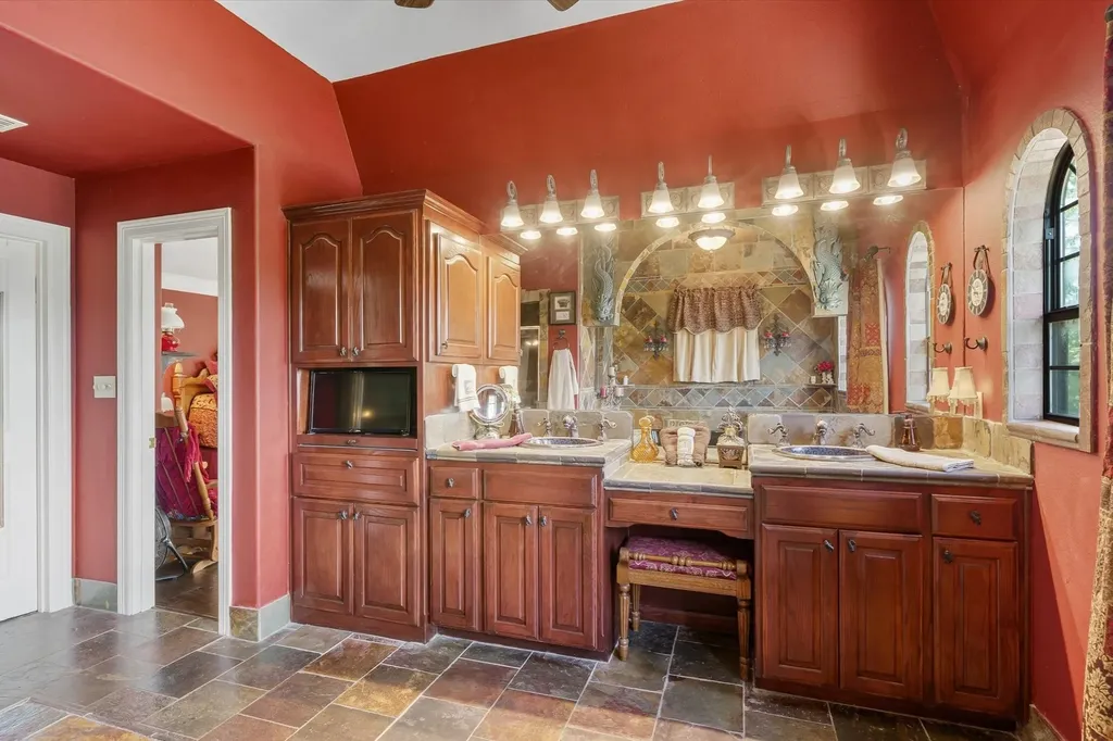 1056 County Road 3810 Hawkins TX 75765