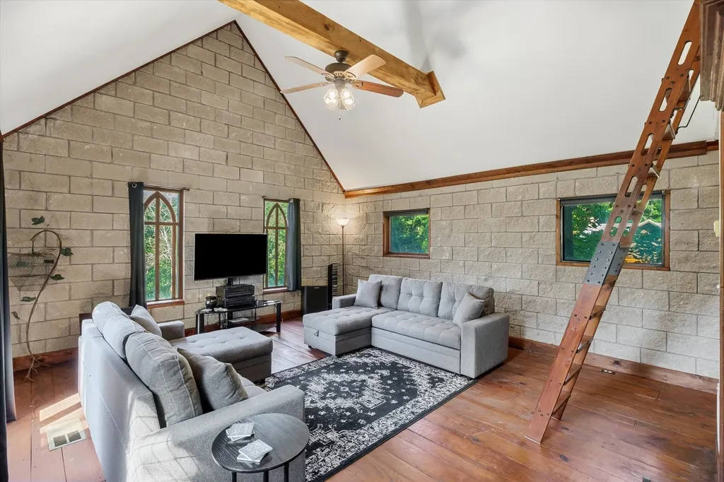 1056 County Road 3810 Hawkins TX 75765