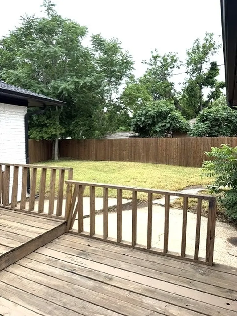 10455 Brockbank Drive Dallas TX 75229