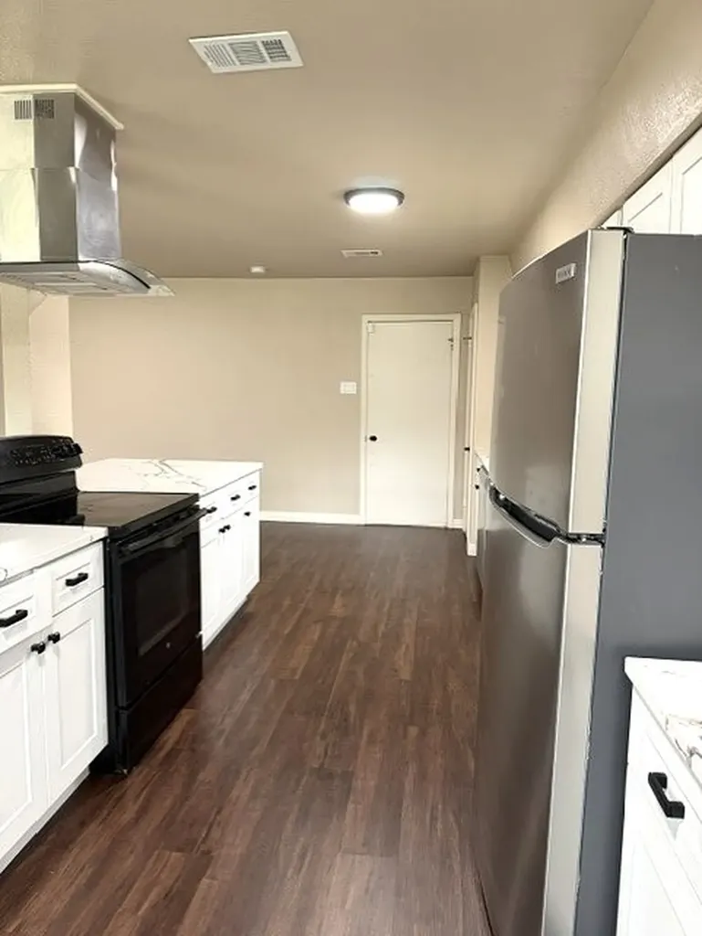 10455 Brockbank Drive Dallas TX 75229