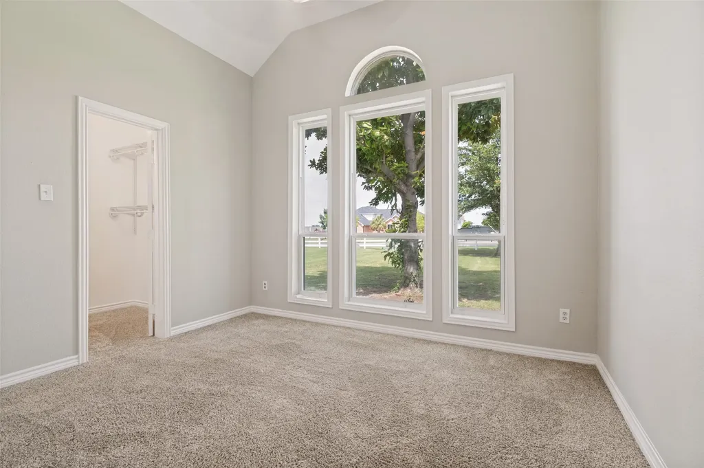 1320 E Highland Road Waxahachie TX 75167