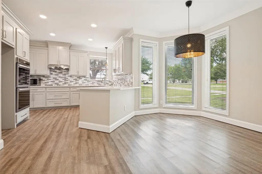 1320 E Highland Road Waxahachie TX 75167