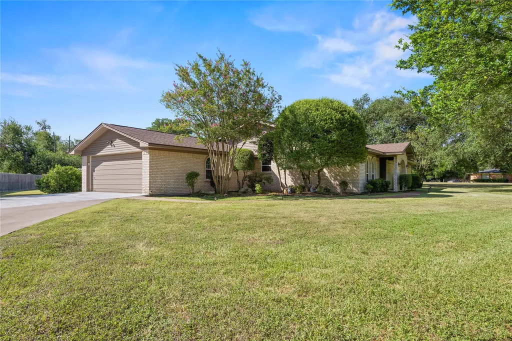 501 Brint Lane Robinson TX 76706
