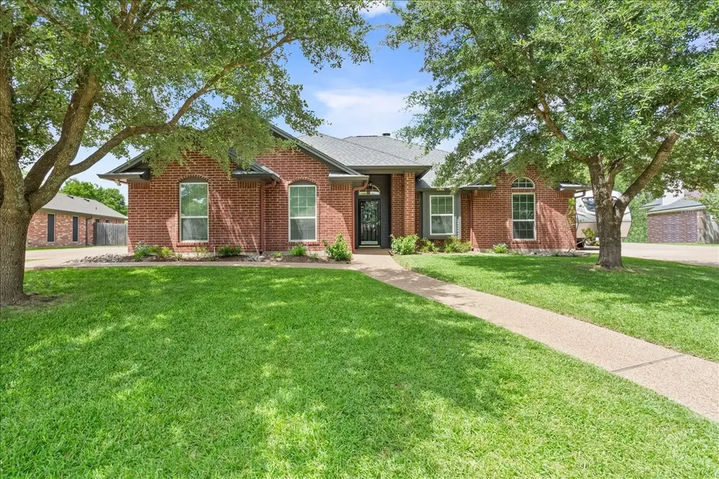 1017 Cheyenne Trail Hewitt TX 76643
