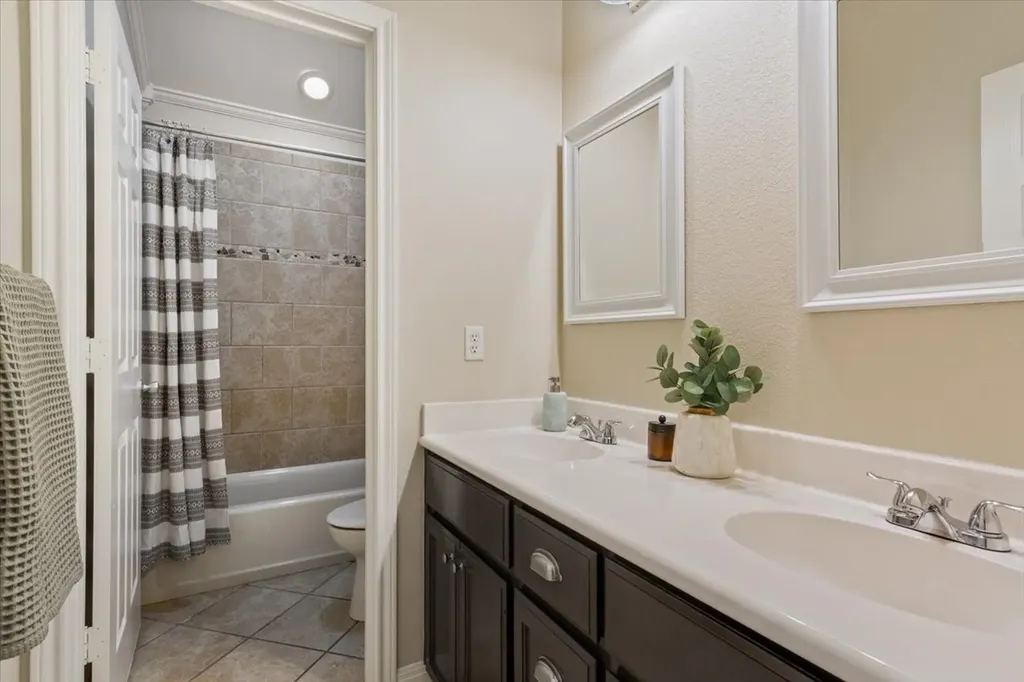1017 Cheyenne Trail Hewitt TX 76643
