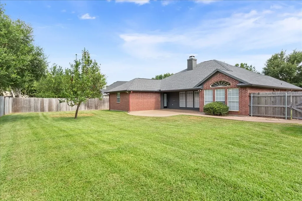 1017 Cheyenne Trail Hewitt TX 76643