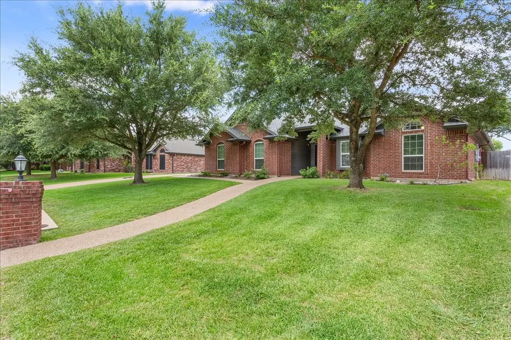 1017 Cheyenne Trail Hewitt TX 76643