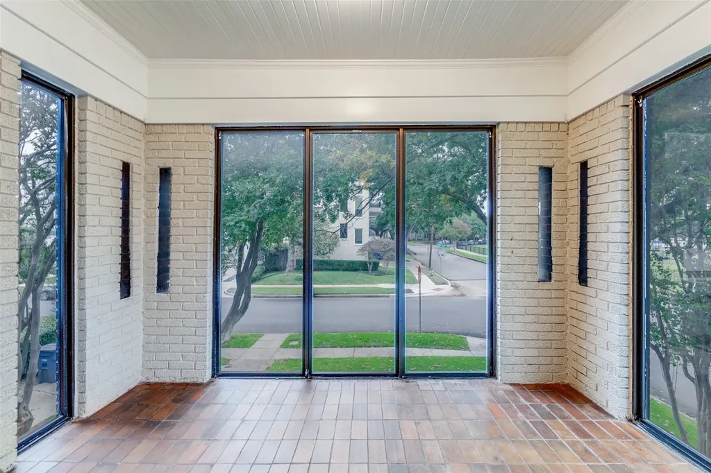 4503 Gilbert Avenue Dallas TX 75219