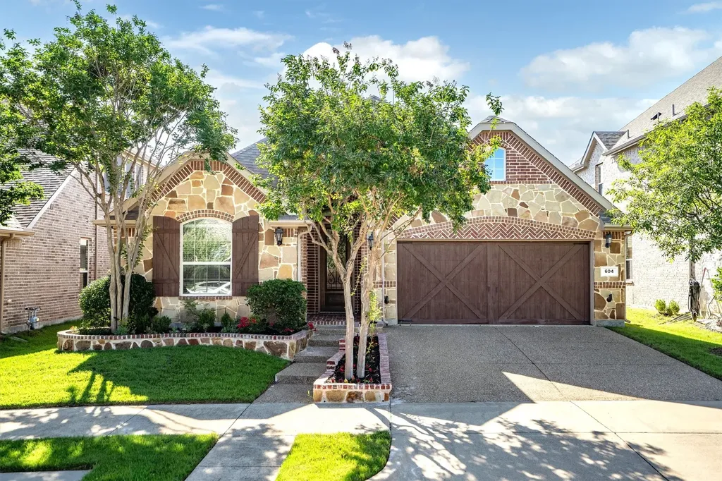 Euless TX, 604 Satinwood Lane
