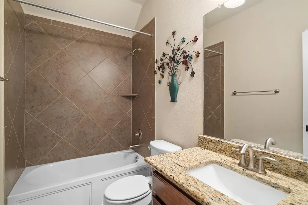 604 Satinwood Lane Euless TX 76039