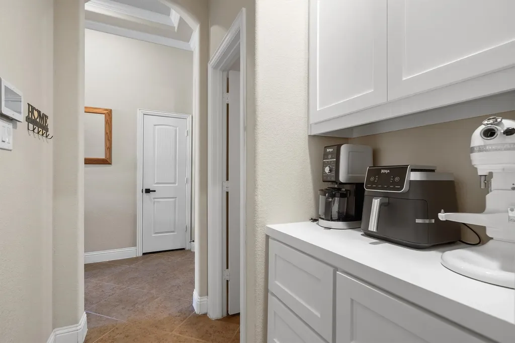 604 Satinwood Lane Euless TX 76039