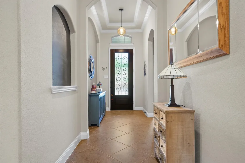 604 Satinwood Lane Euless TX 76039