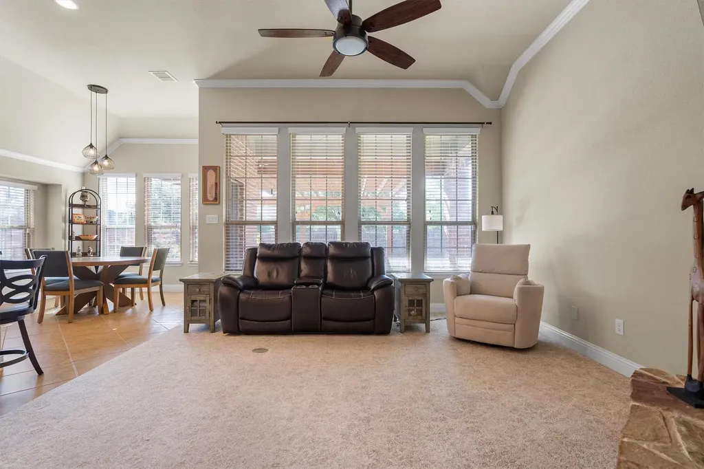 604 Satinwood Lane Euless TX 76039