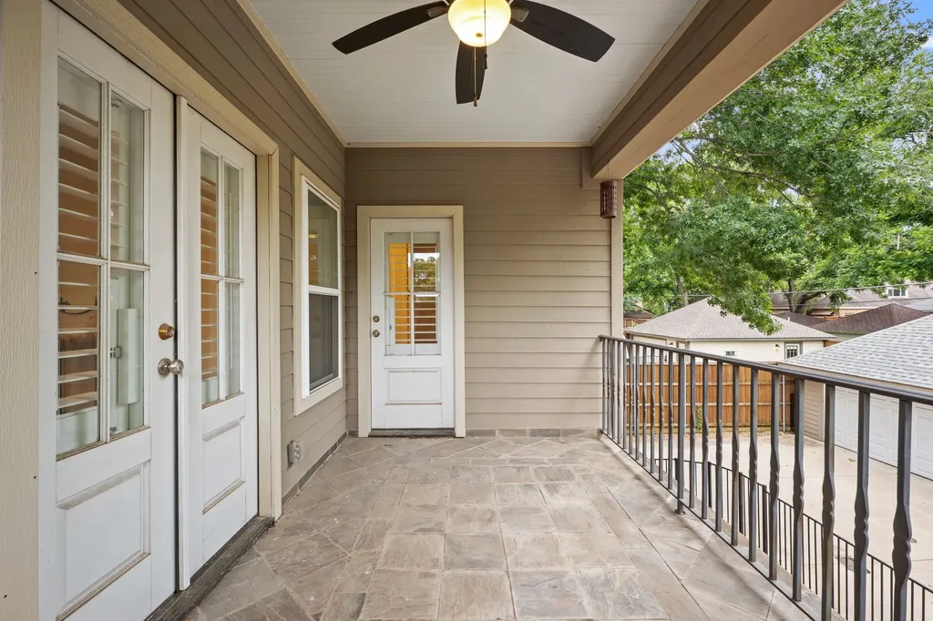 1119 N Winnetka Avenue Dallas TX 75208