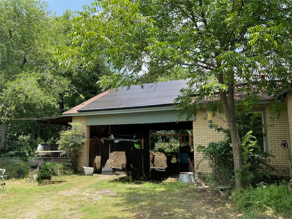 508 N 1st Street Cranfills Gap TX 76637