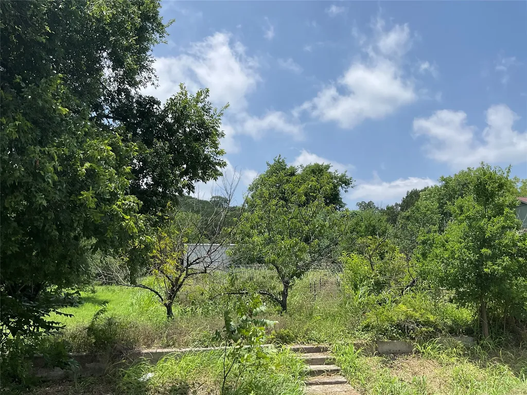 508 N 1st Street Cranfills Gap TX 76637