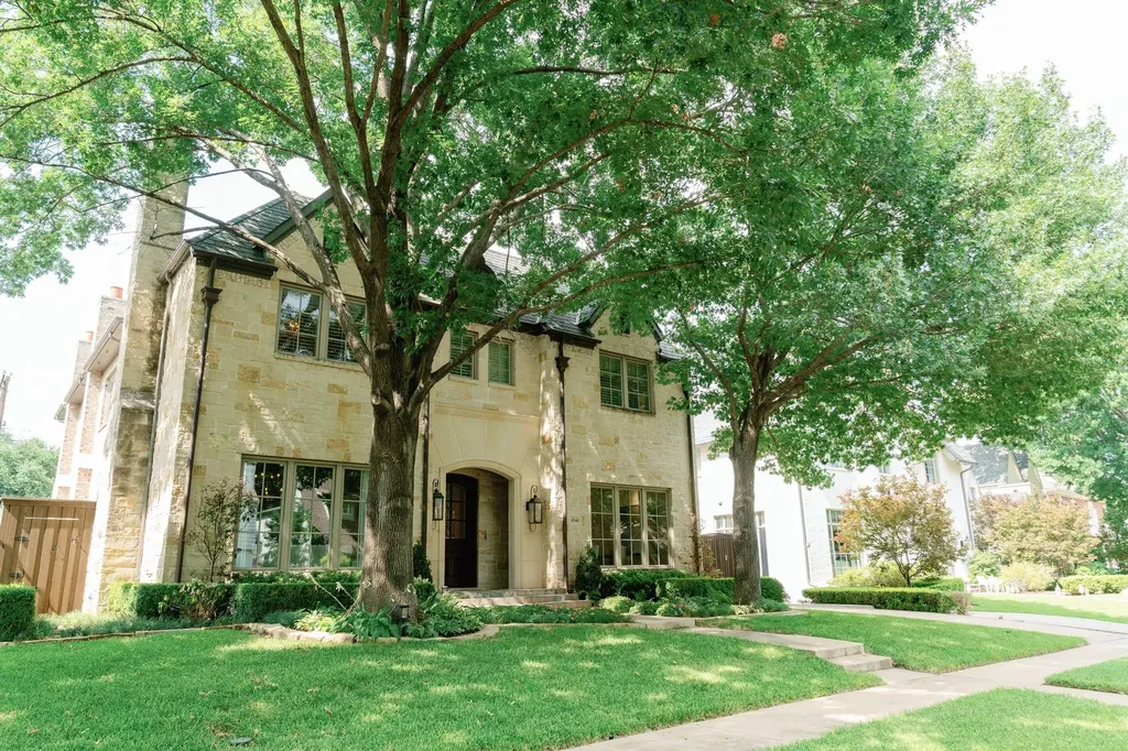 4540 Belclaire Avenue Highland Park TX 75205