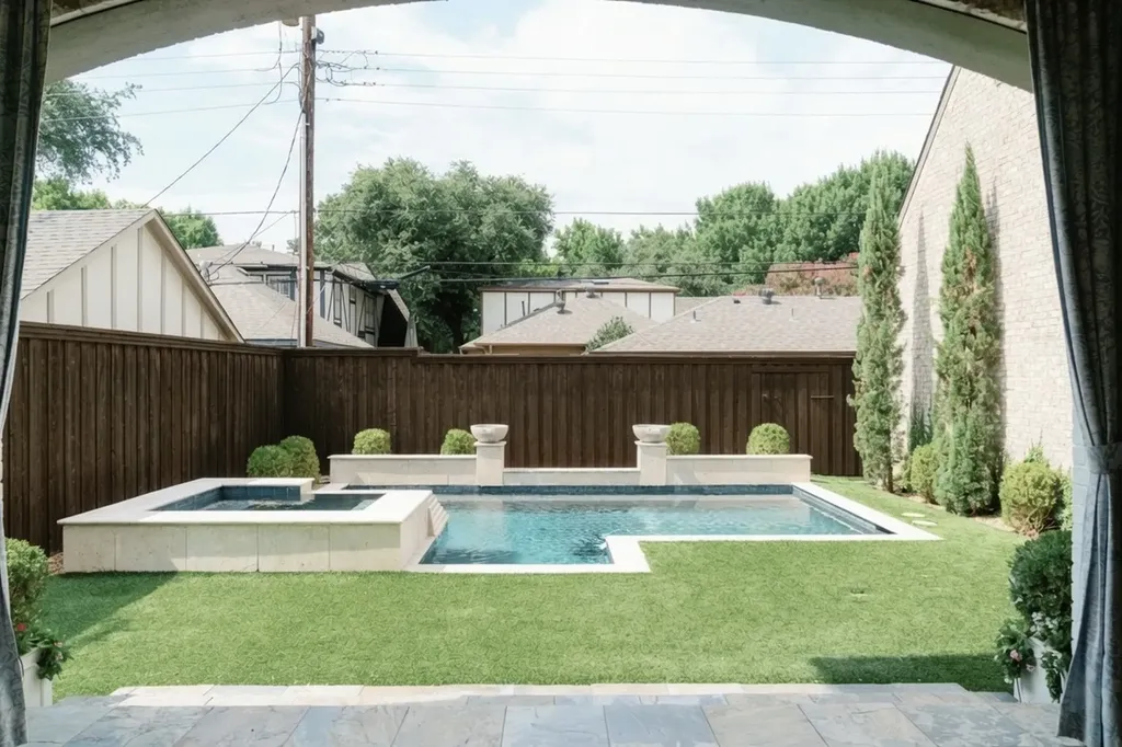 4540 Belclaire Avenue Highland Park TX 75205